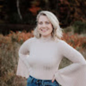 Meet your Posher, Becca